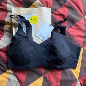 BNWT Black Padded Evolution Bra size 3